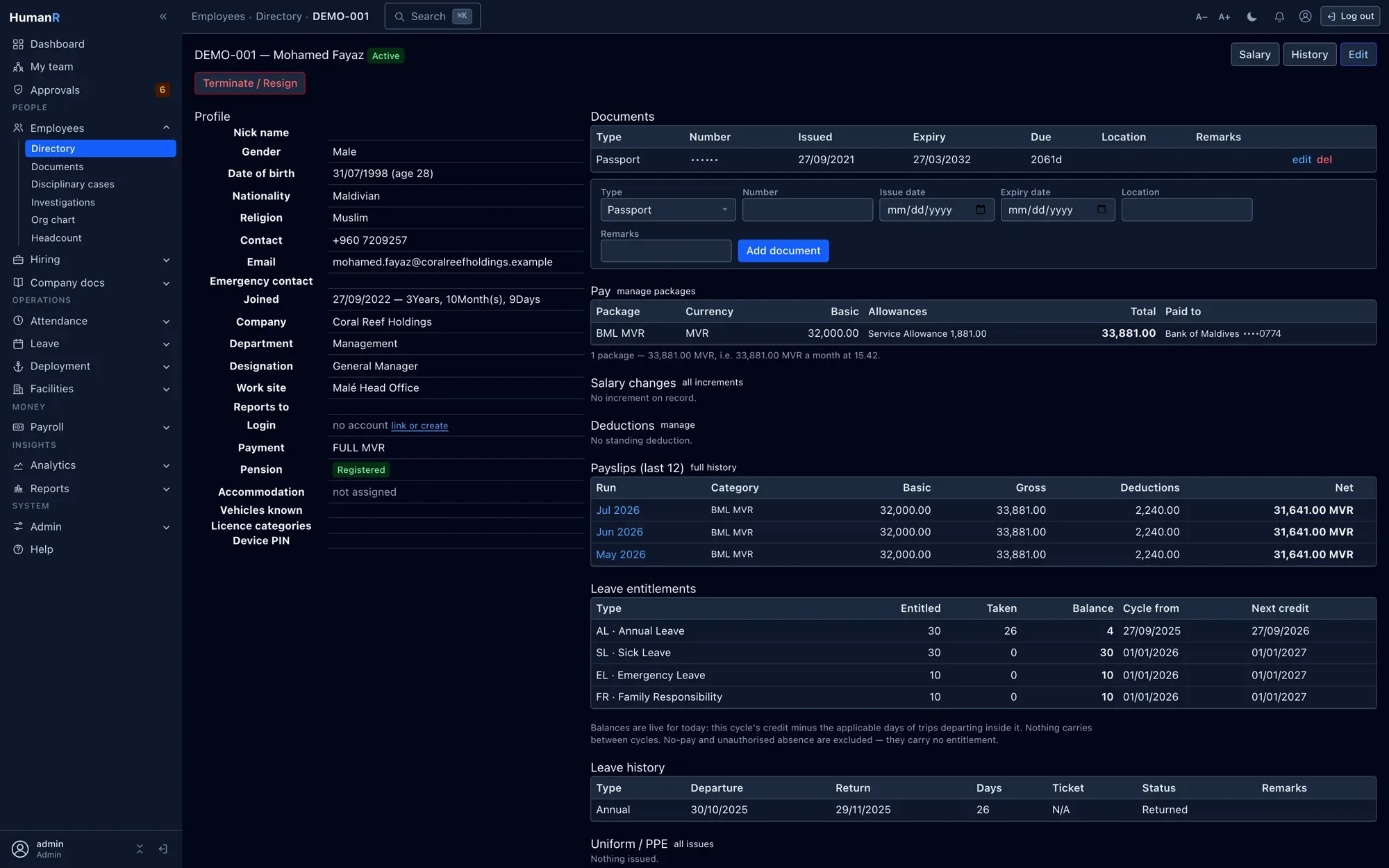 A single employee profile in HumanR with documents, package and history